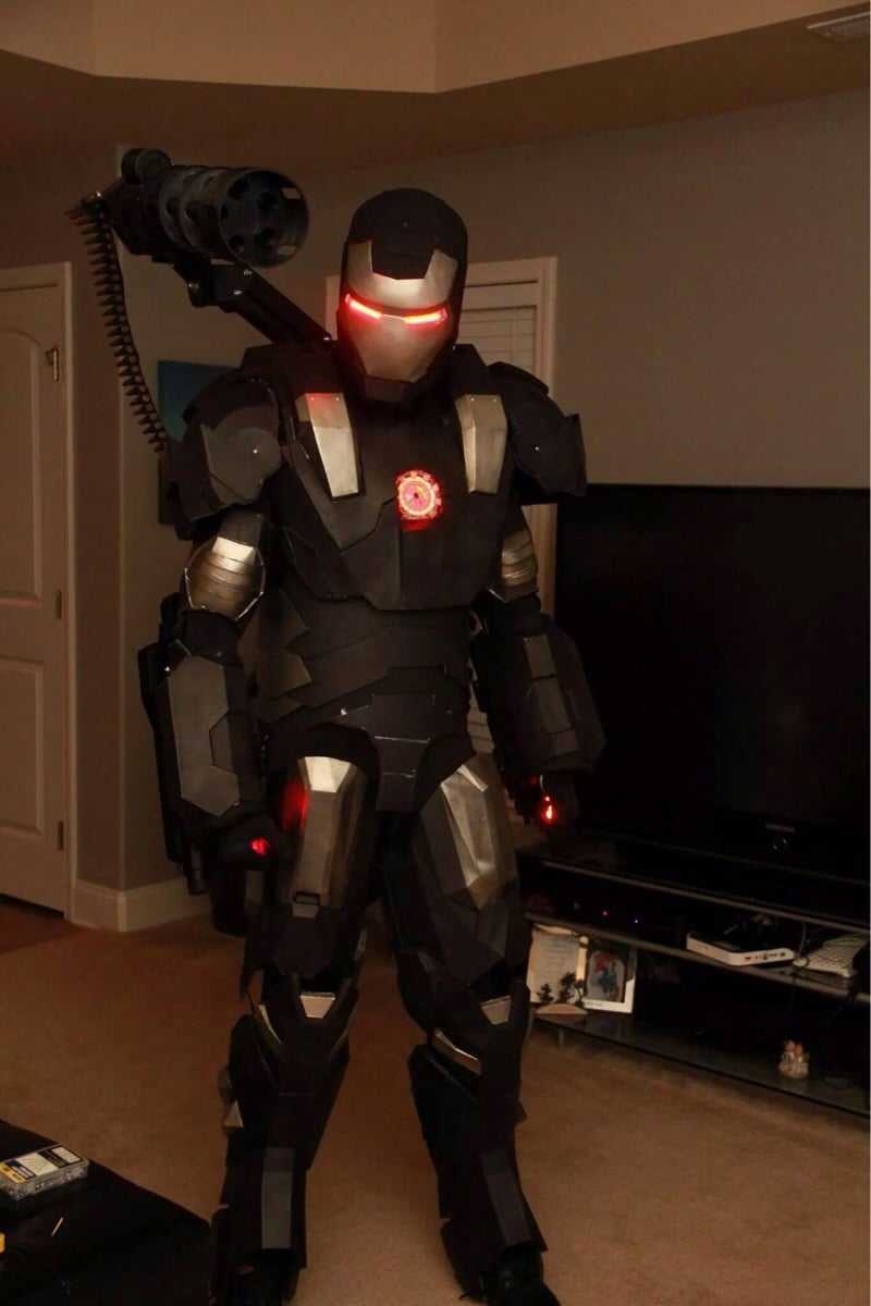 this-costume-was-made-entirely-by-a-3d-printer-knowtechie