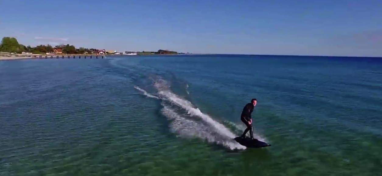 The Wakejet Cruise Electronic Surfboard