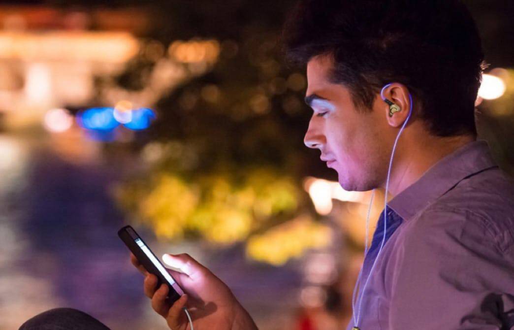 Dodocool glowing earphones