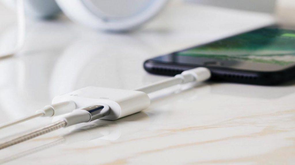 Apple is finally selling an iPhone dongle with a headphone jack and