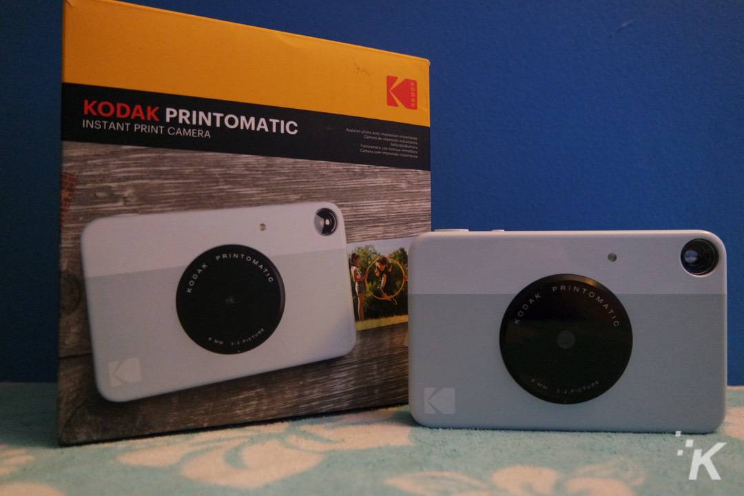 Kodak Printomatic Instant Print Camera First look & review 