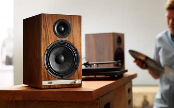 test bookshelf speakers