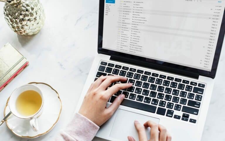 can i change my outlook email to gmail