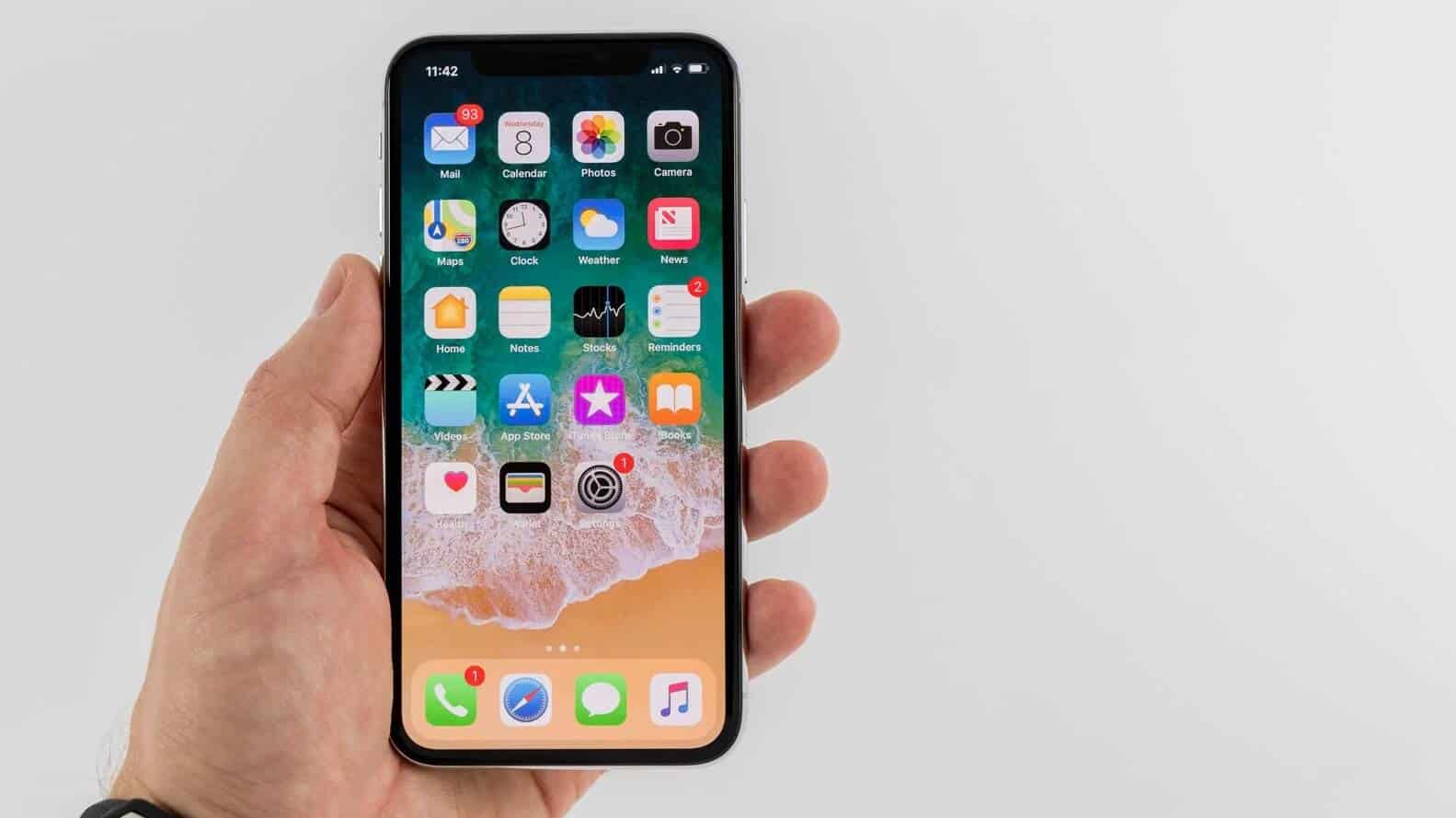 Apple iphone x closing apps india