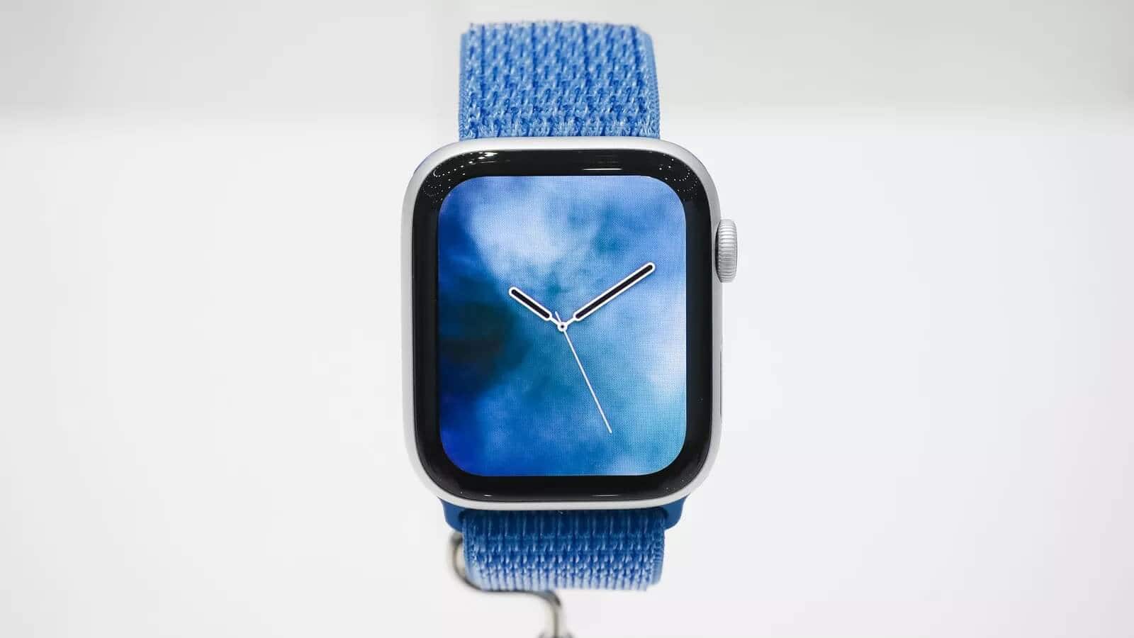 Apple watch series 4 boot loop dst