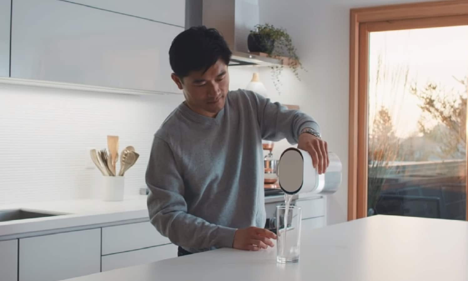 duo carafe being used in a kitchen