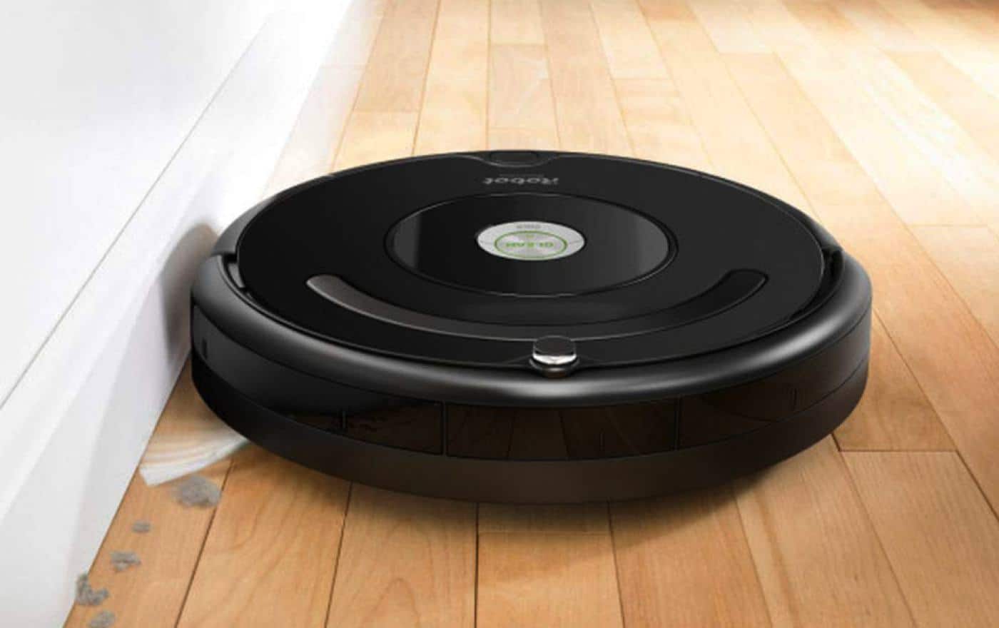 Roomba 671 brushing on hardwood floor