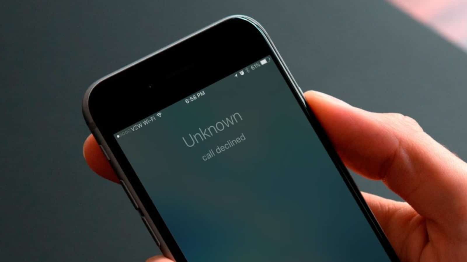 apple iphone incoming call screen