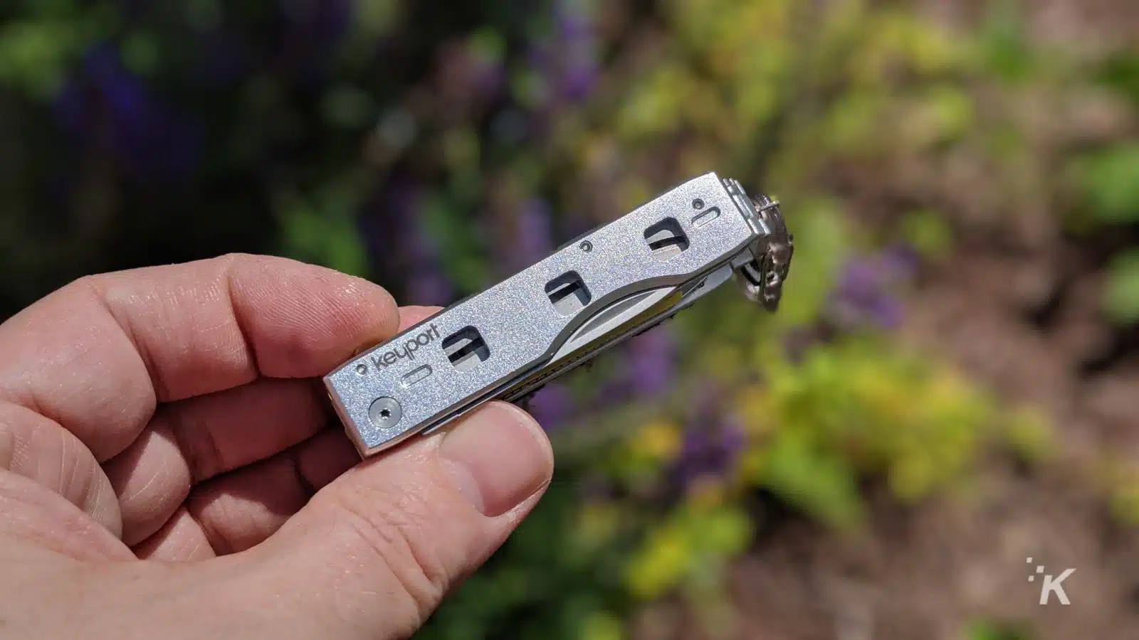 keyport pivot in hand