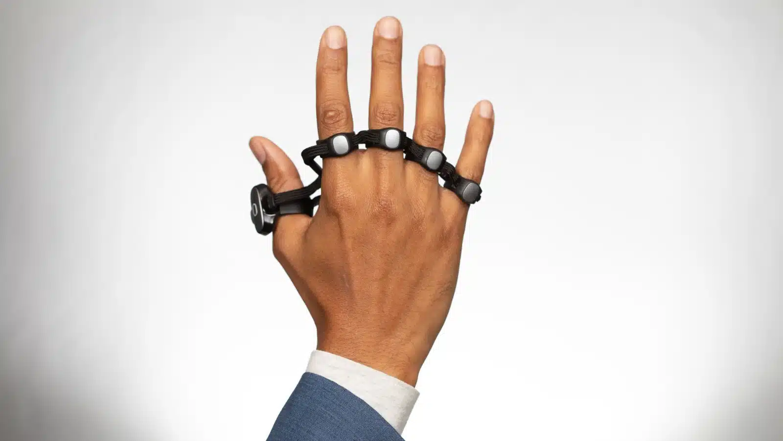 tap strap 2 motion controller on hand