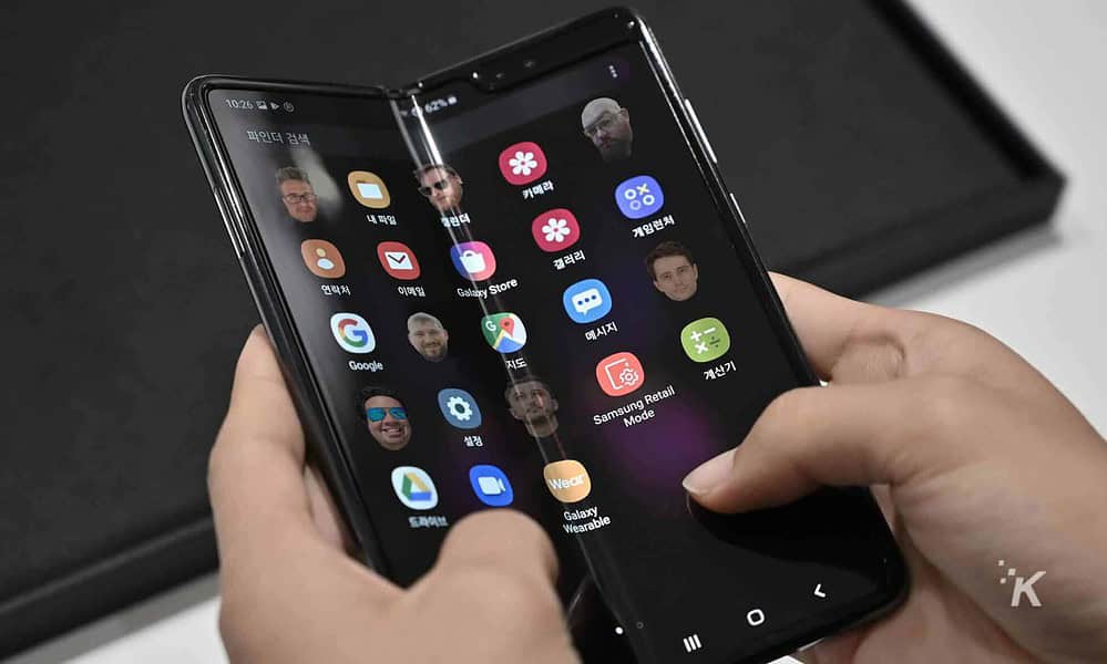 samsung galaxy fold folding smartphones