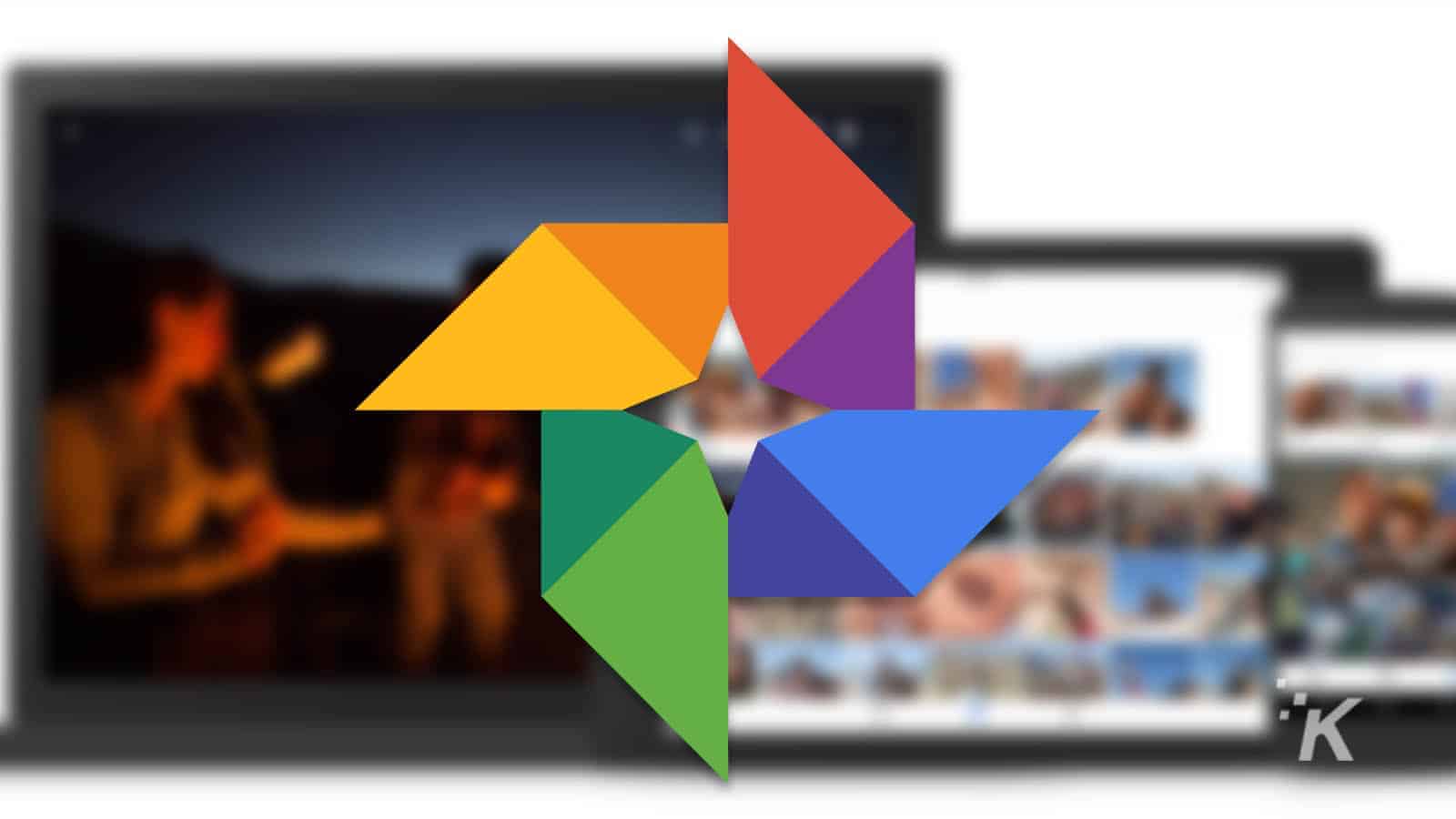 Google photos logo on blurry background