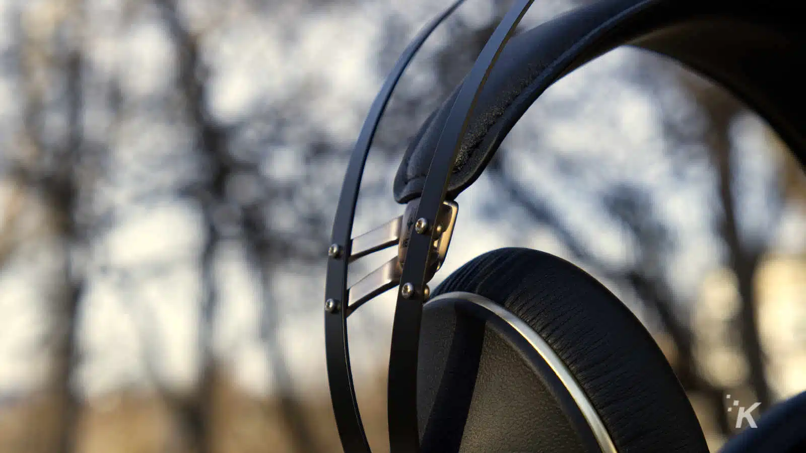meze 99 neo headphones
