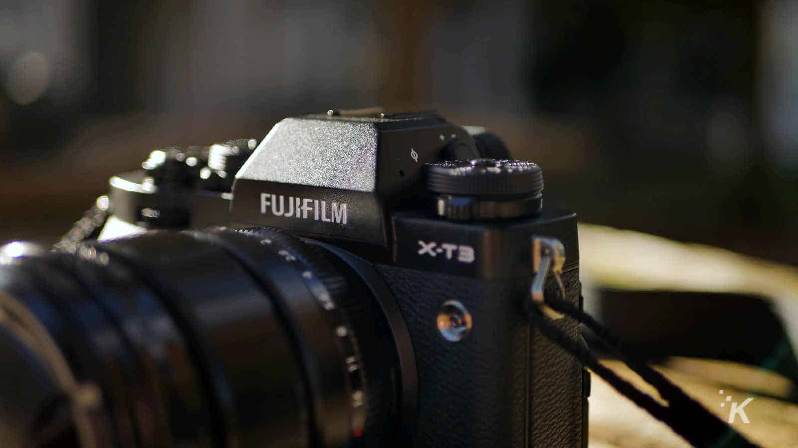 fujifilm xt3 camera on table