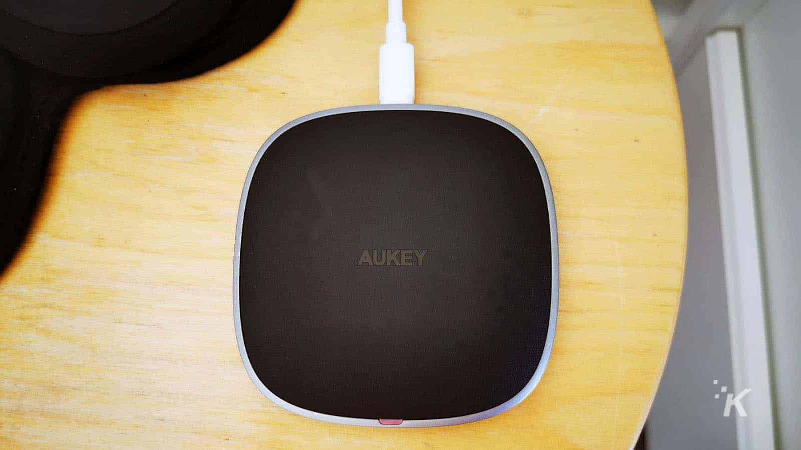 Aukey wireless charger