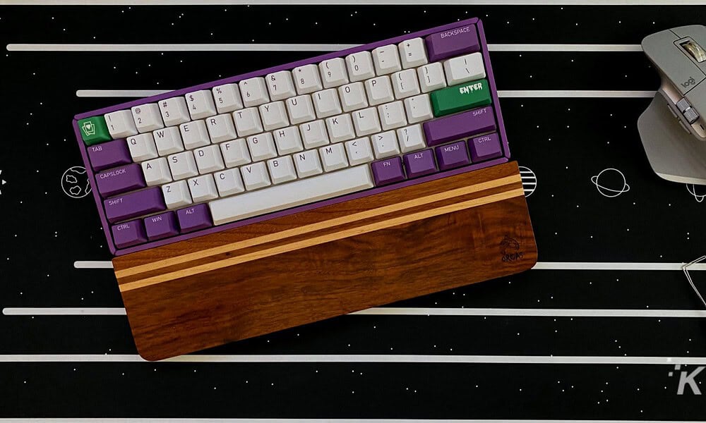 iqunix-f60-joker-hero-1000x600.jpg