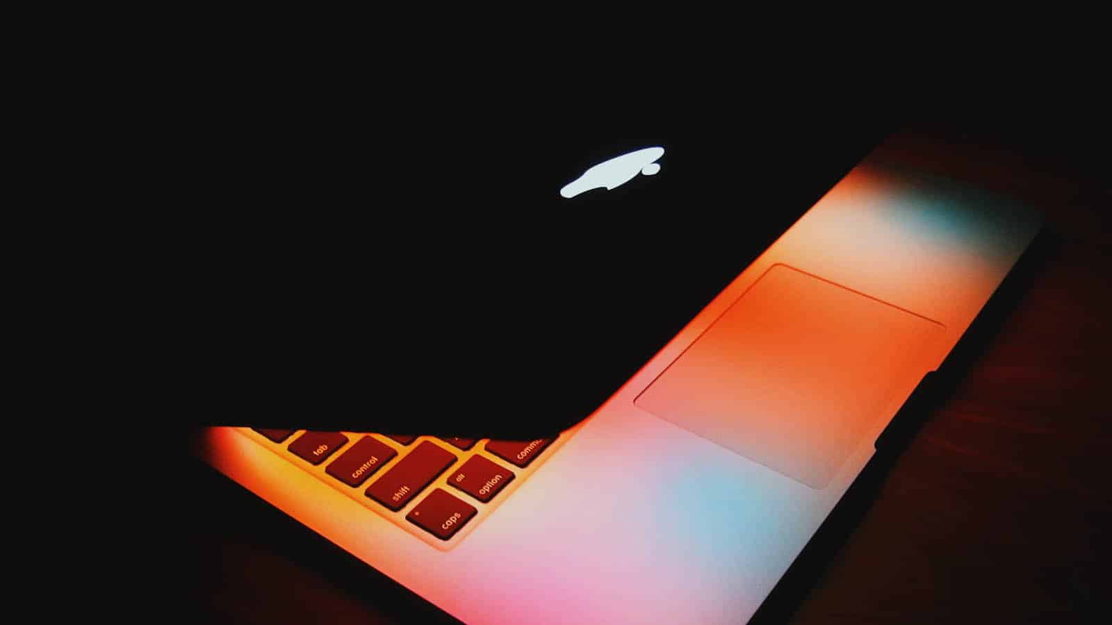 macbook glowing keyboard