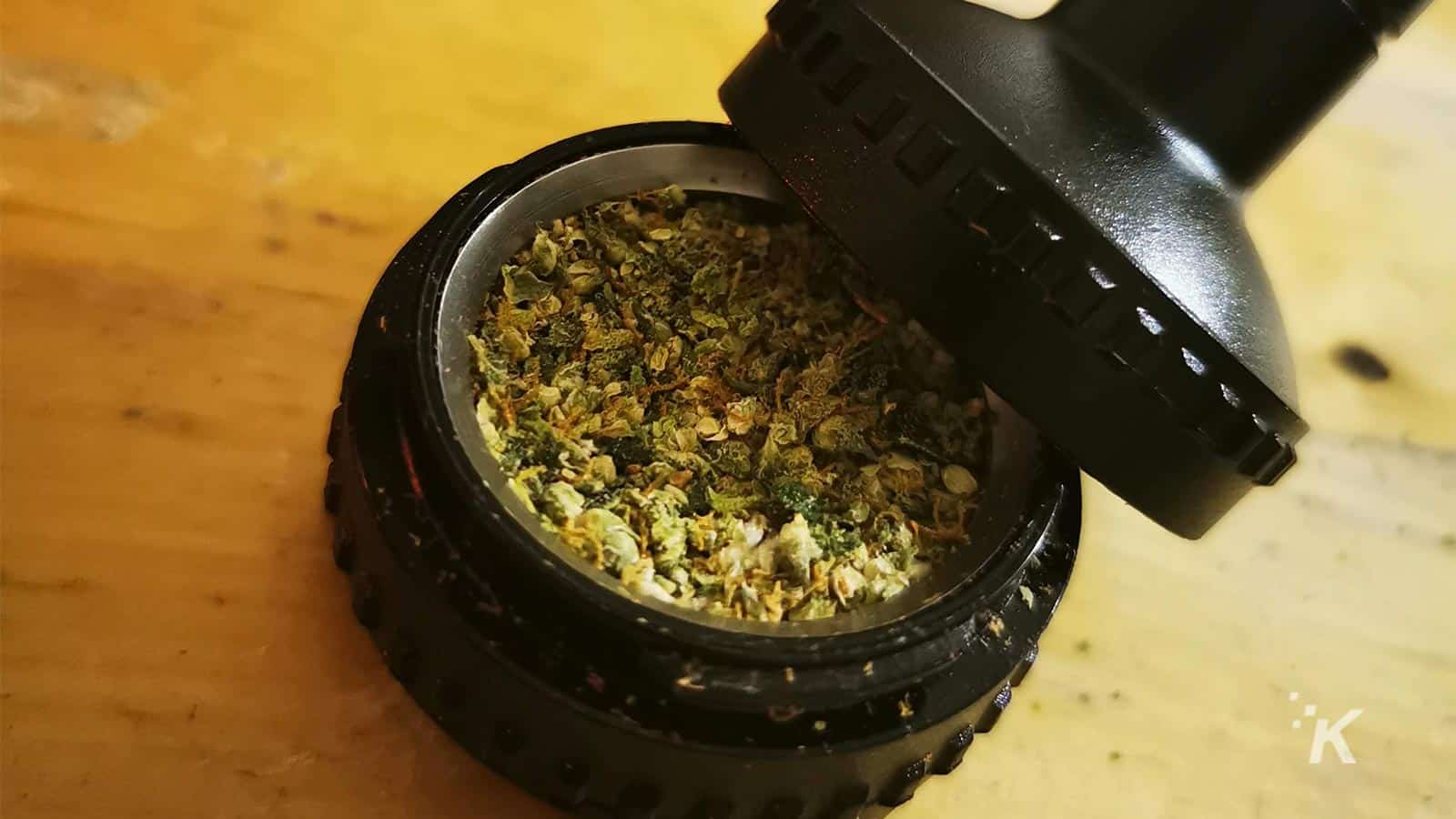 Volcano chamber filled with weed