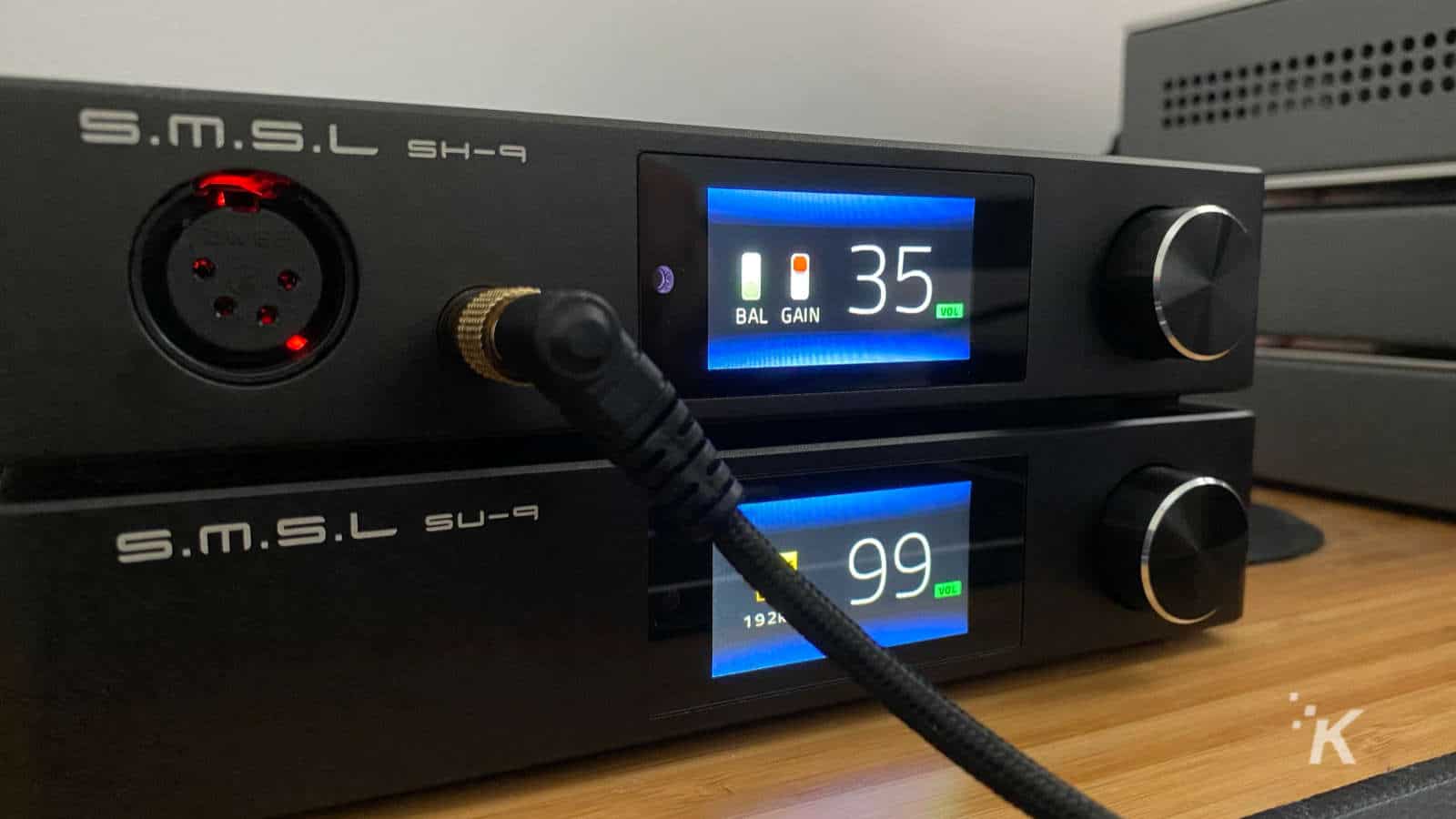 Smsl headphone amp on top of dac