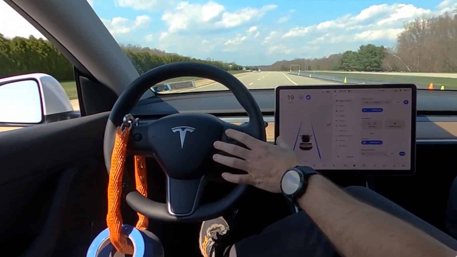 Consumer reports tesla no driver