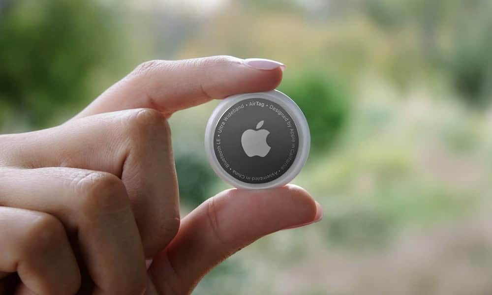 How do Apple AirTags work?