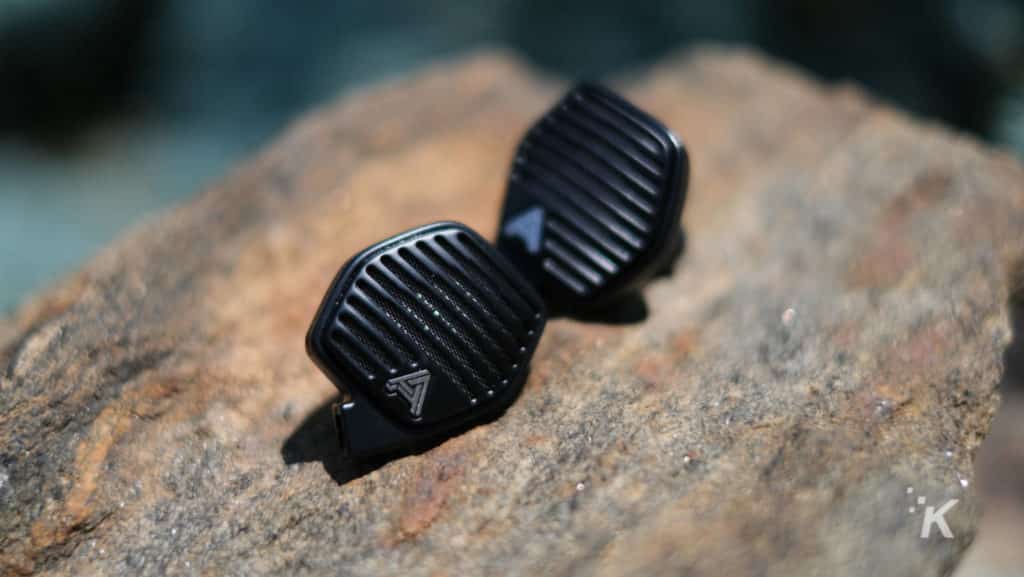 audeze lcdi3 iems