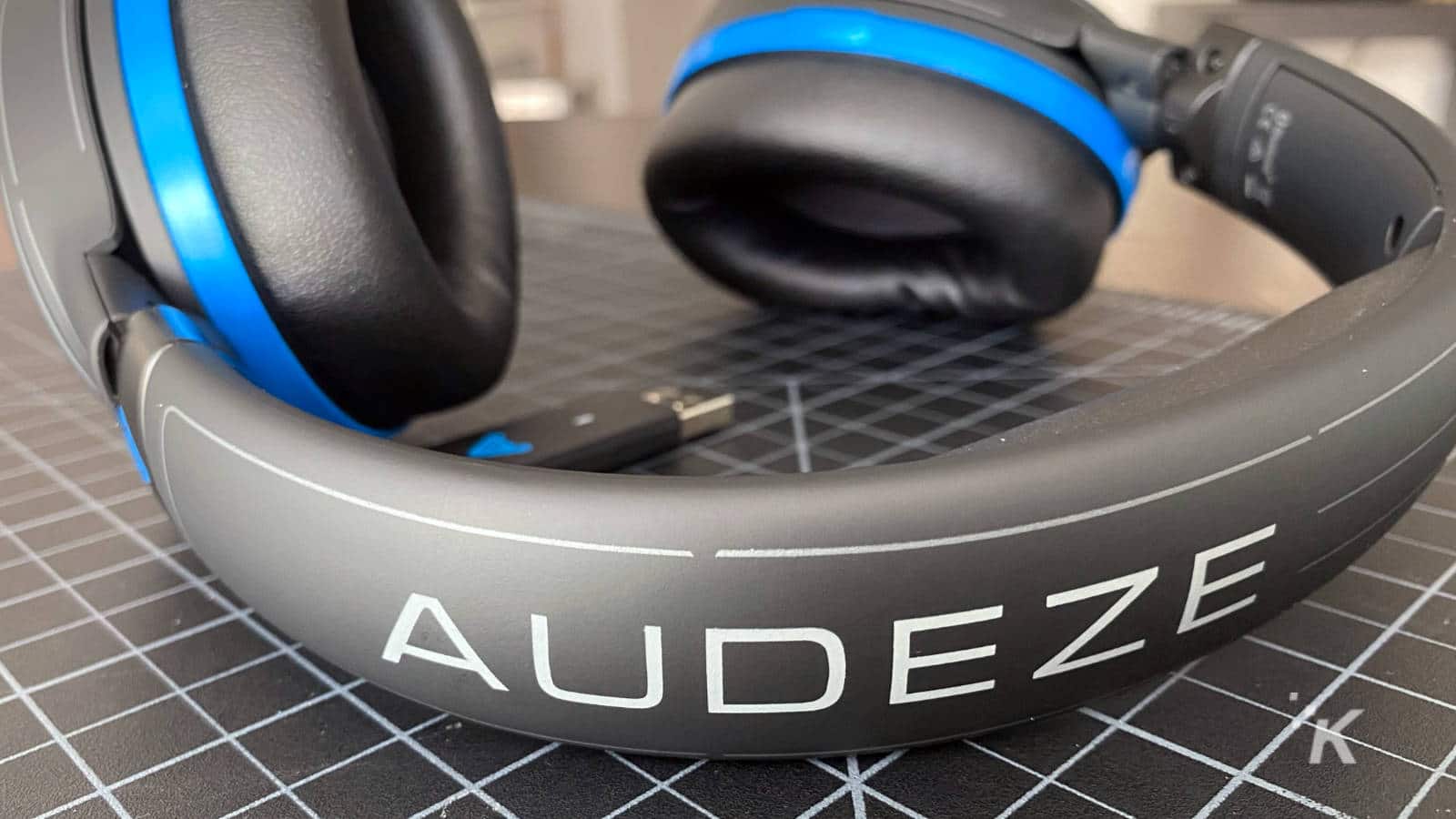 audeze penrose headphones