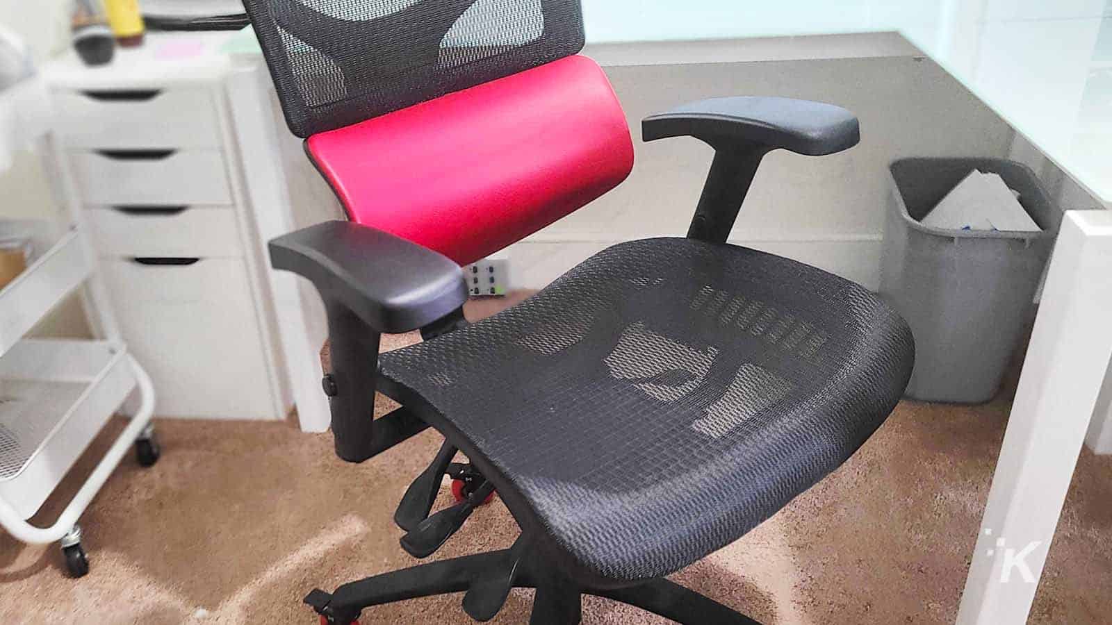 Review: Mavix M7 - a gaming chair that combines style with comfort