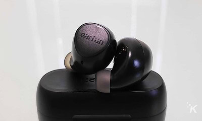 Earfund earbuds