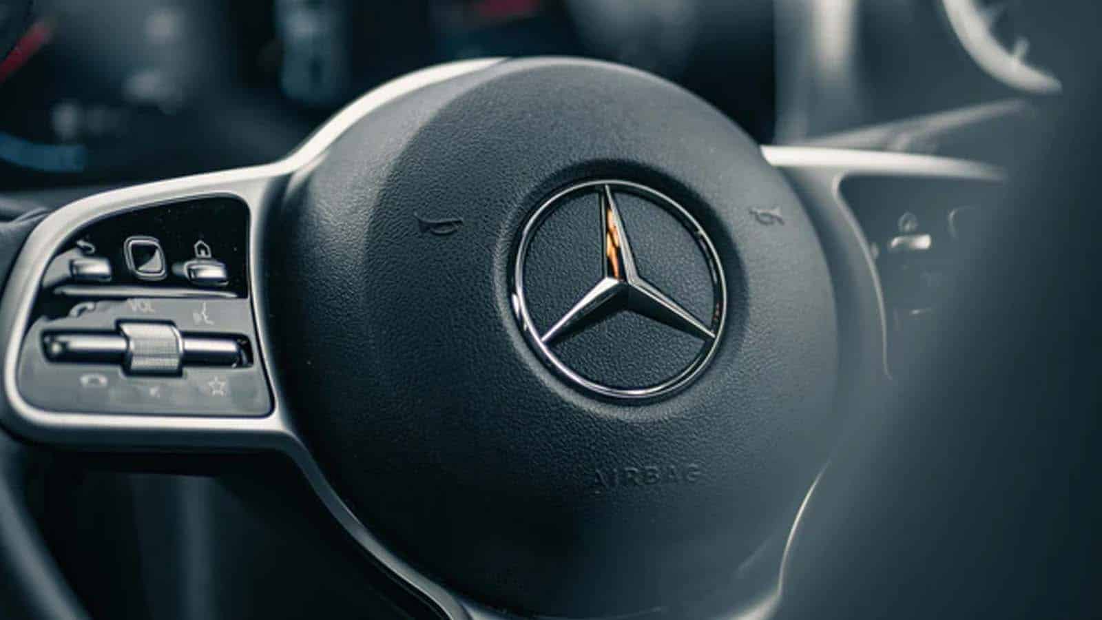 Mercedes-benz steering wheel electric vehicle