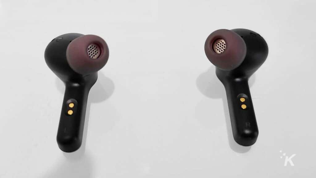 earfun earbuds