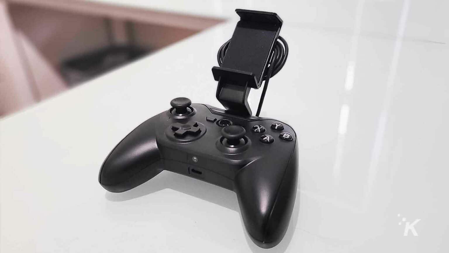 Review Rotor Riot mobile wired gaming controller