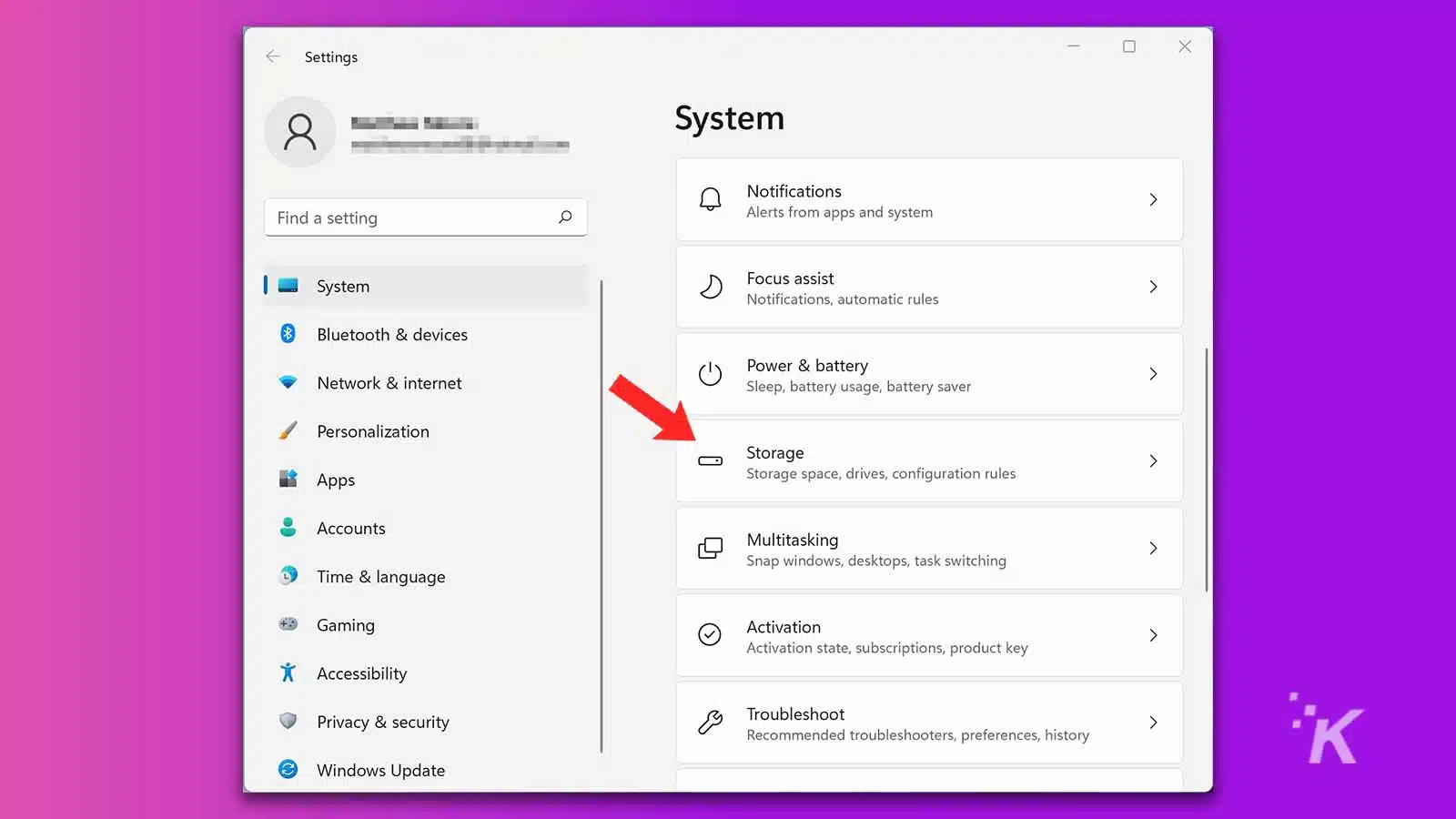 how to automatically free space in windows 11