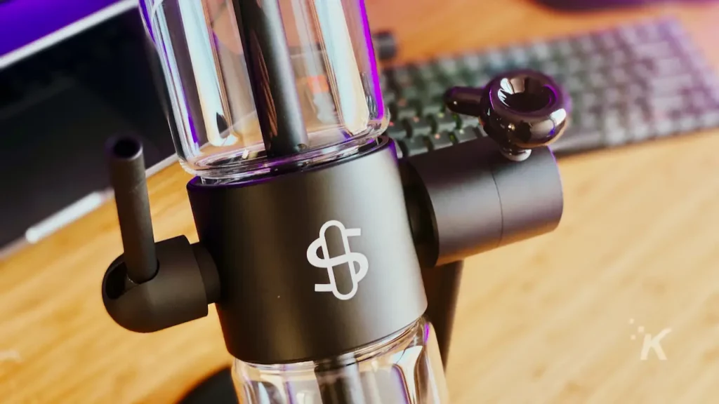 Review: Stündenglass gravity infuser   a high class gravity bong