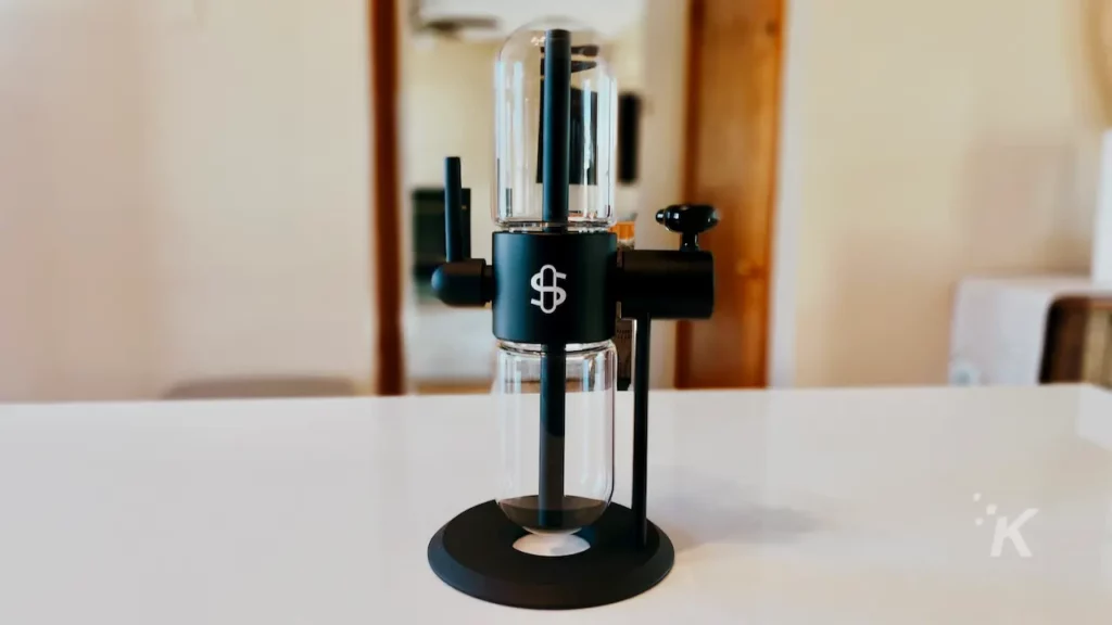 Review: Stündenglass gravity infuser - a high class gravity bong