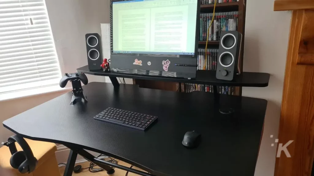 image of FlexiSpot X-Frame Gaming Desk