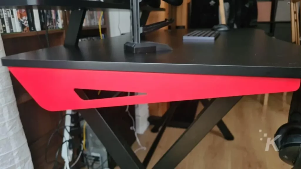 side view of flexispot gaming desk GD