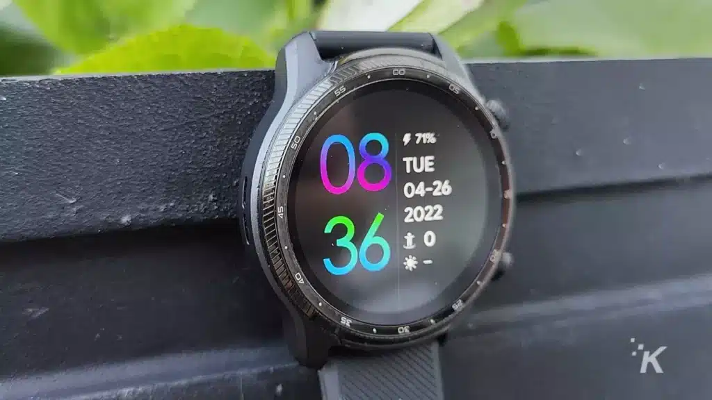 ticwatch pro 3 ultra face and band