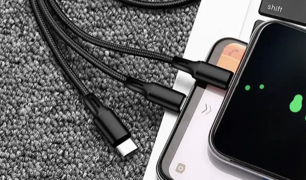 3 in one charging cable connected to multiple devices