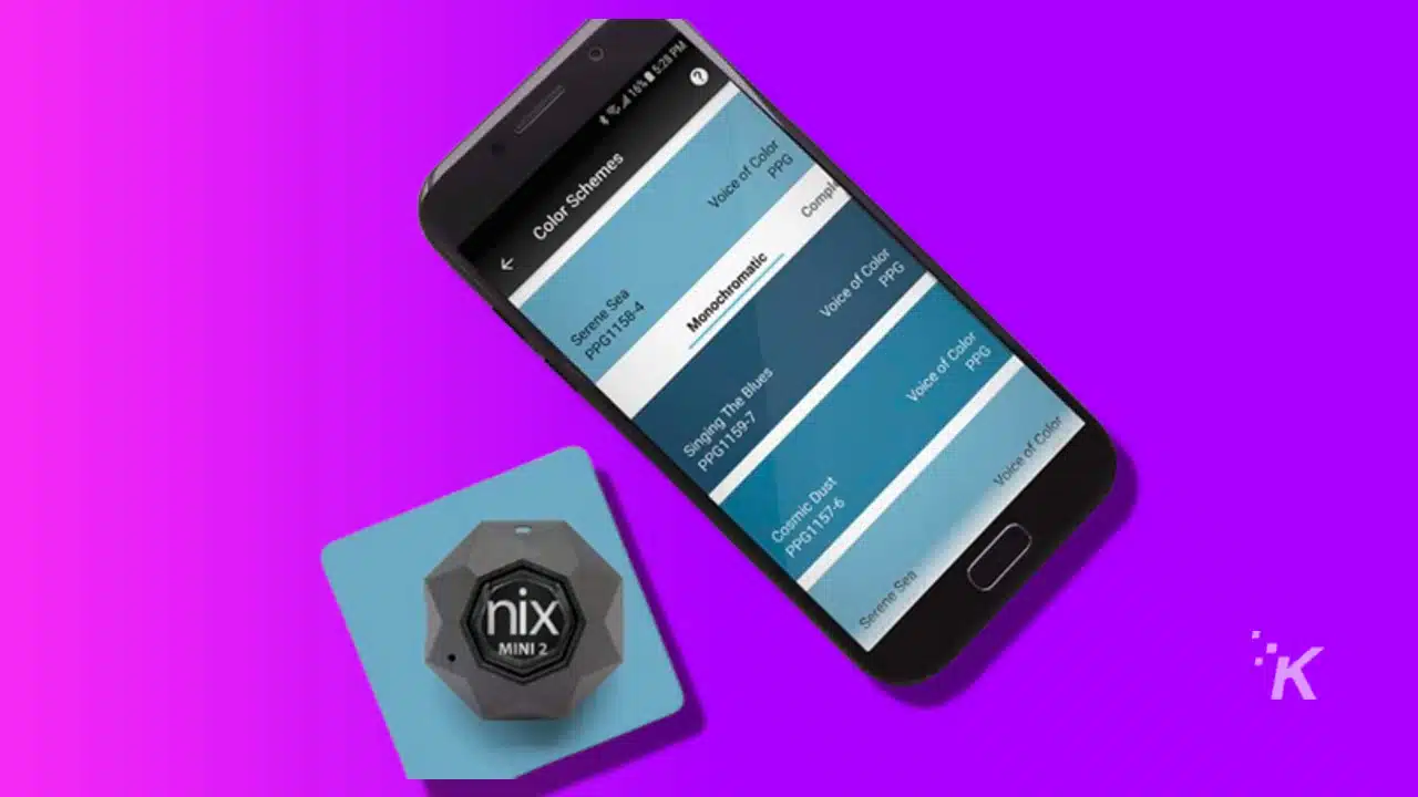 image of nix color matching sensor and smartphone