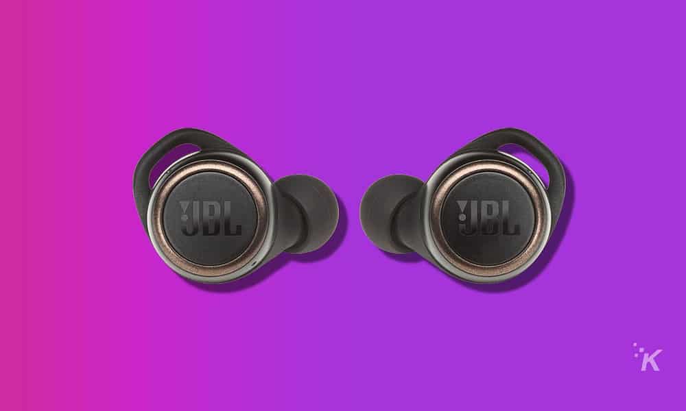 These 150 JBL headphones are down to just 55 right now