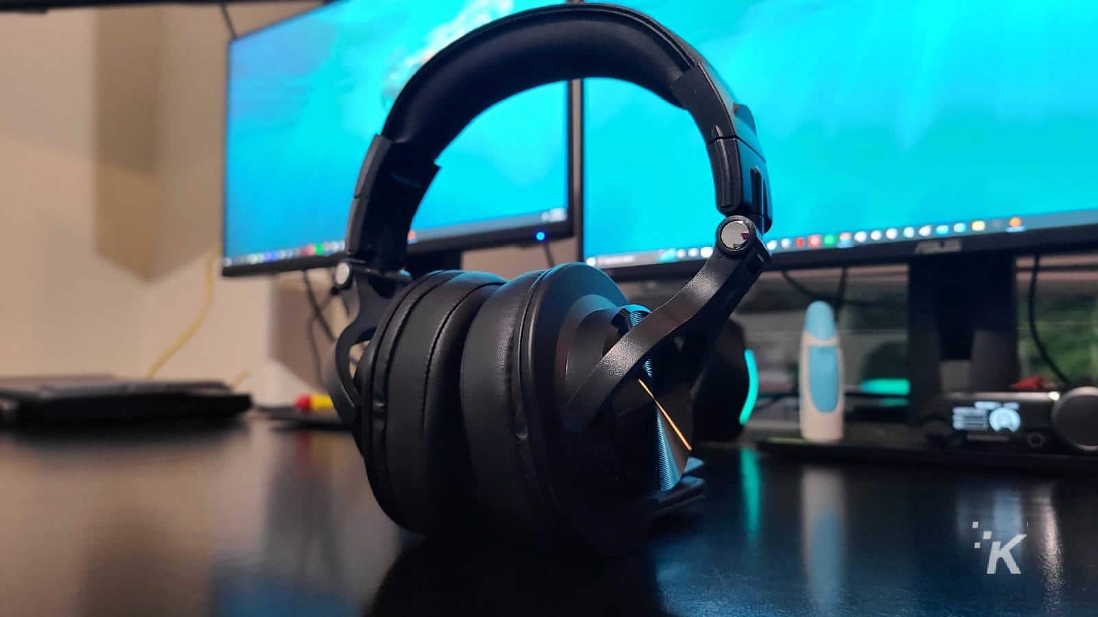 OneOdio's A70 headphones give you audiophile sound on a budget