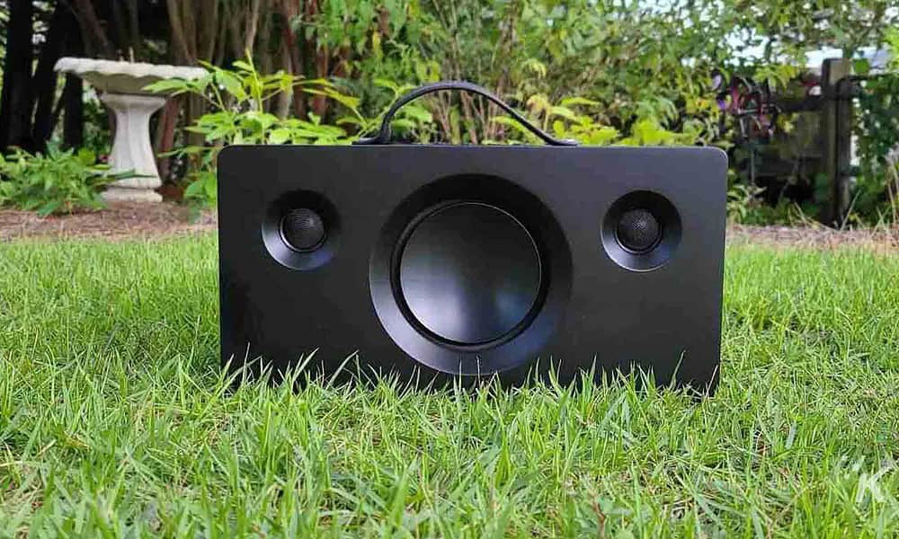 Review Monoprice Soundstage 3 portable Bluetooth speaker KnowTechie