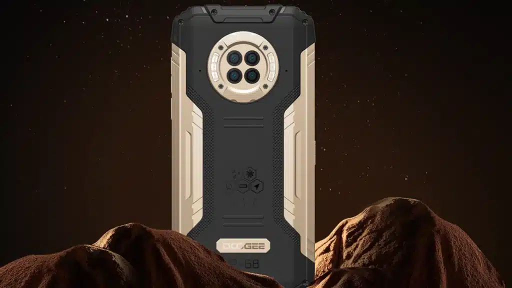 Doogee's S96 GT with mountain background