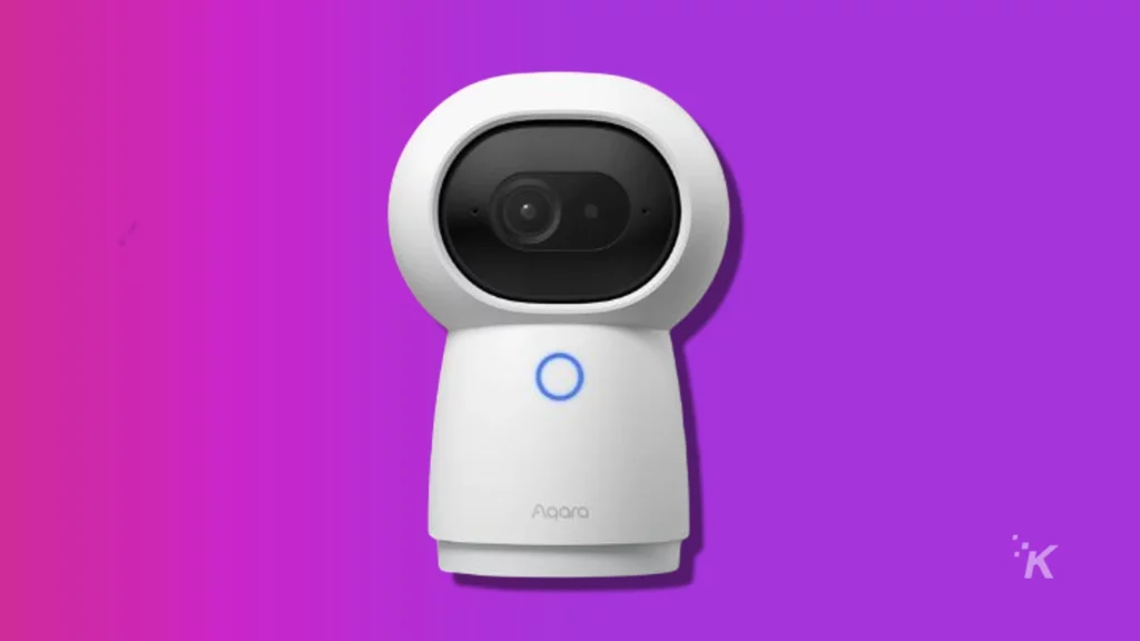 Aqara hub g3 cam on purple background