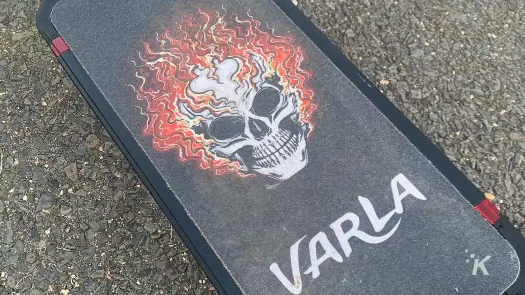 Varla skid pad flames skull