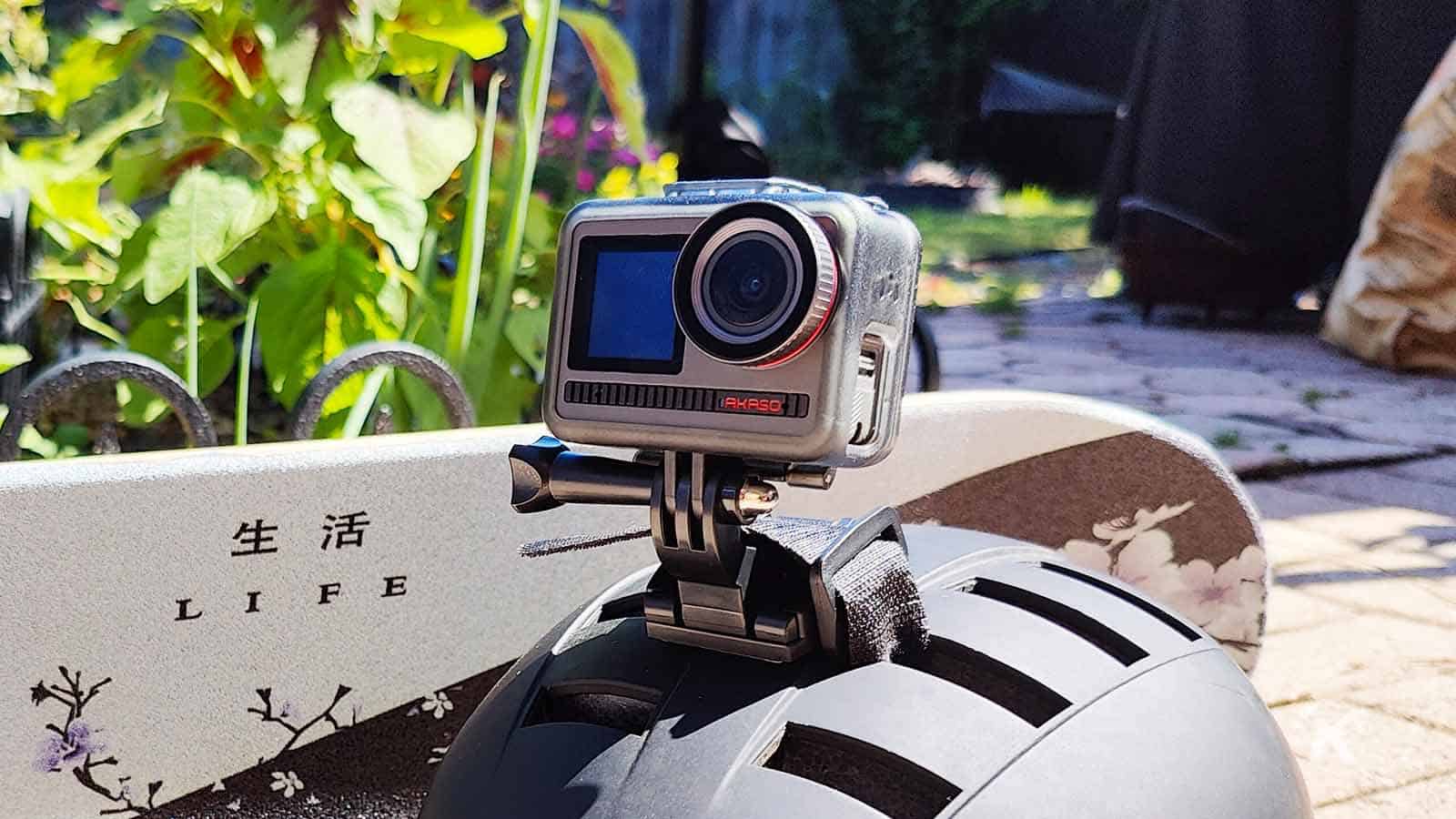 Akado brave 8 action camera on skateboard