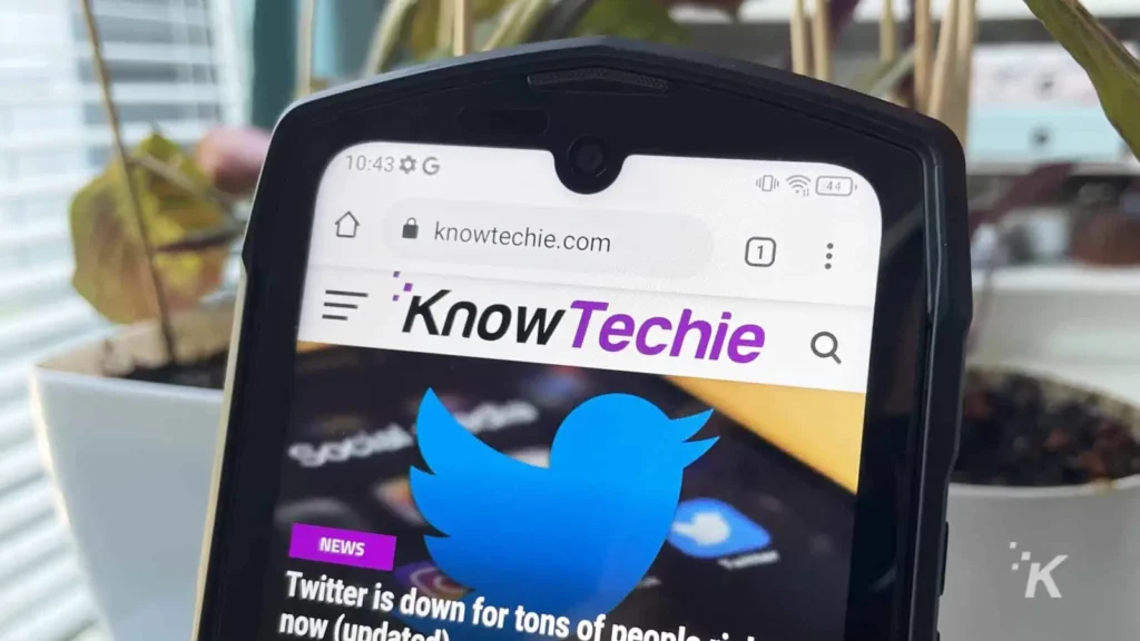 smartphone screen showing knowtechie website