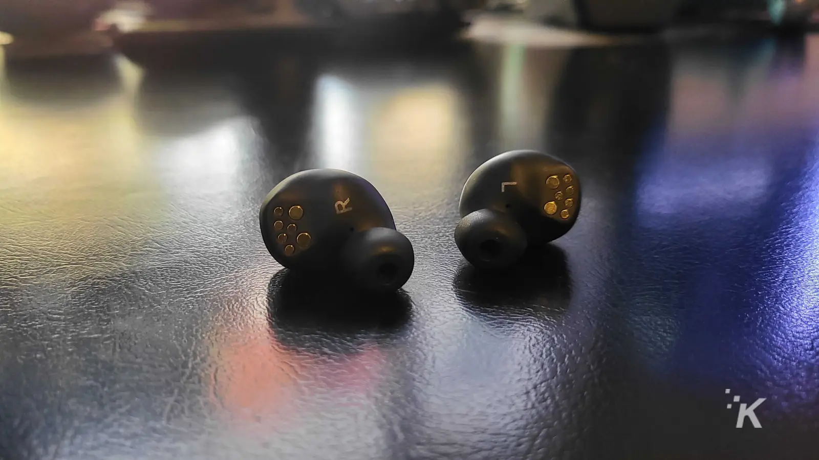 epos gtw 270 earbuds inside