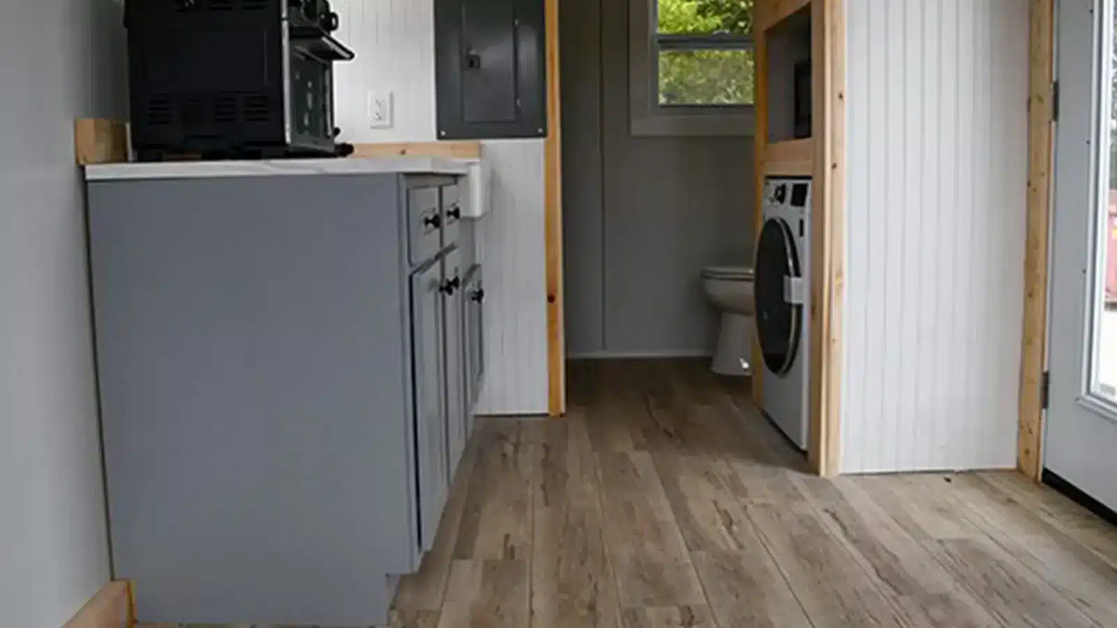 Inside of an ECLIPSE Comet tiny home